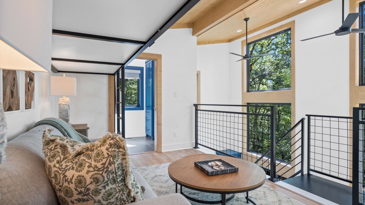 Photo of Livingroom in Hot Springs