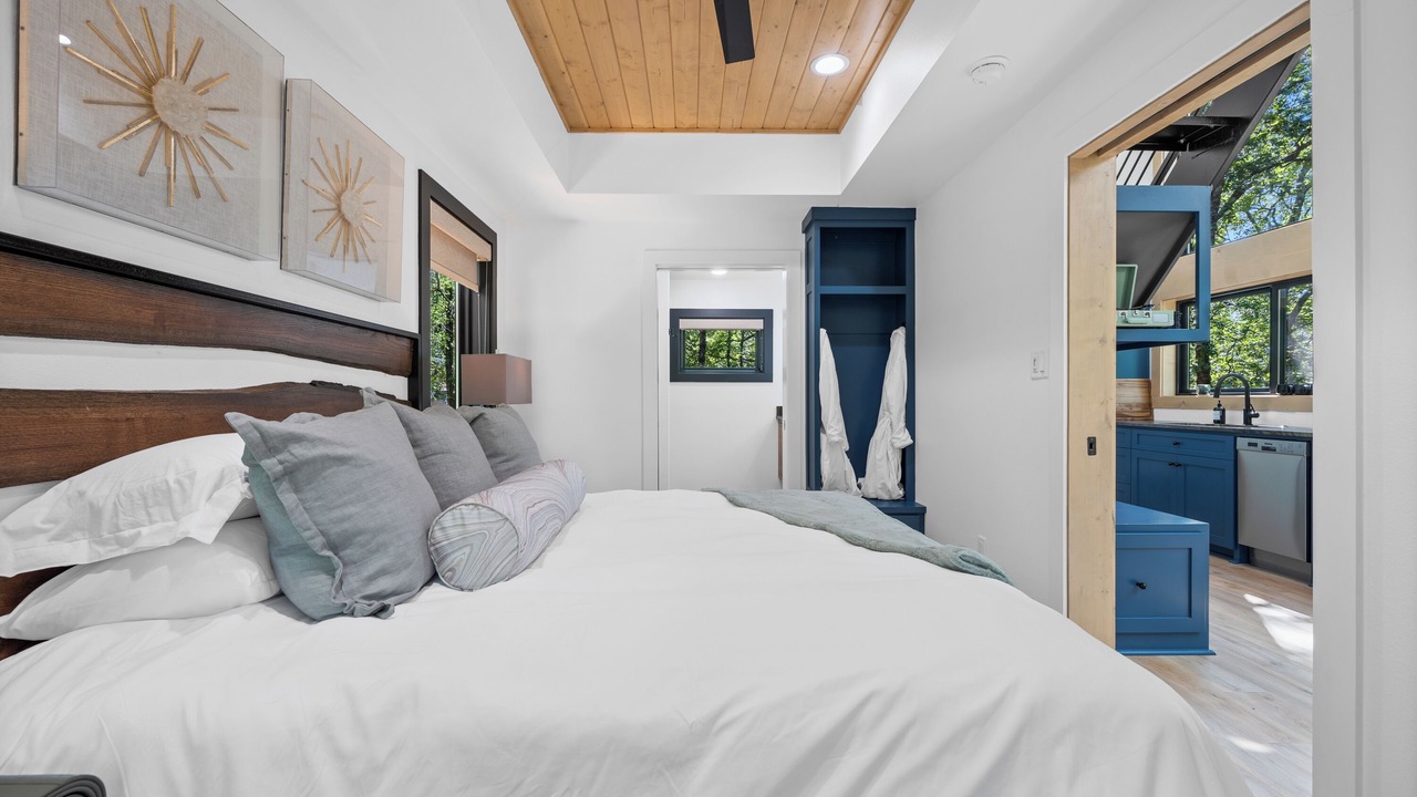 Photo of Bedroom in Hot Springs