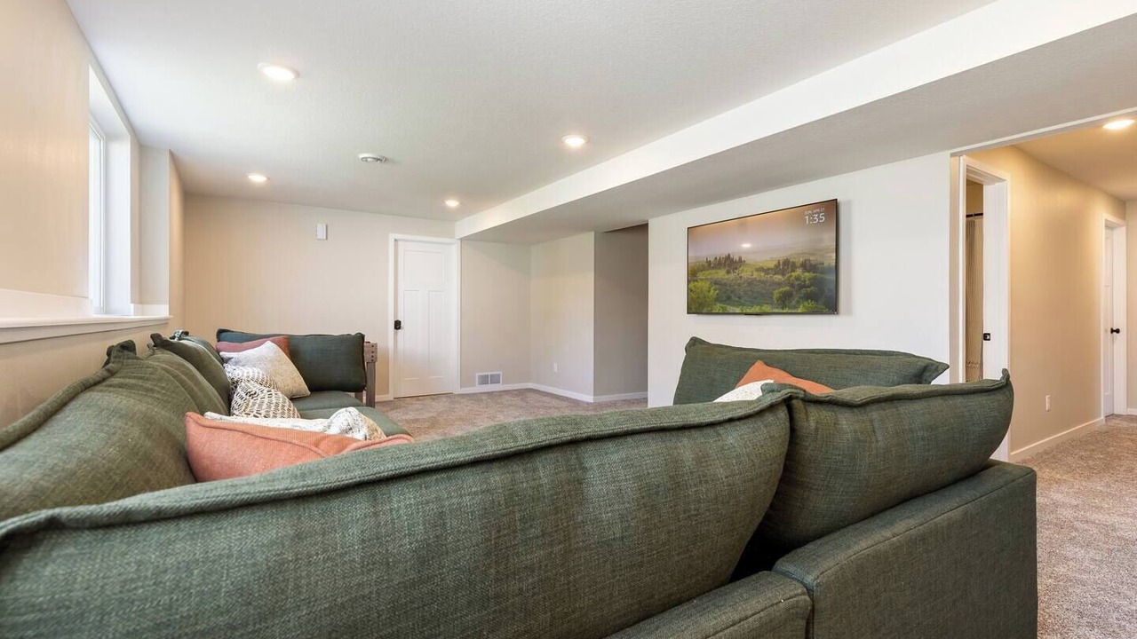 Photo of Livingroom in Cedar Falls