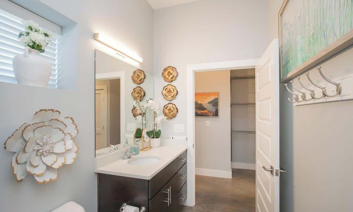Photo of Bathroom in The Nations