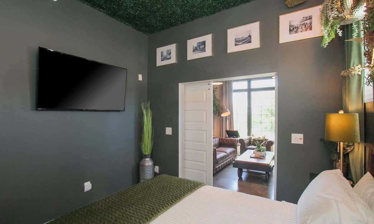 Photo of Bedroom in The Nations