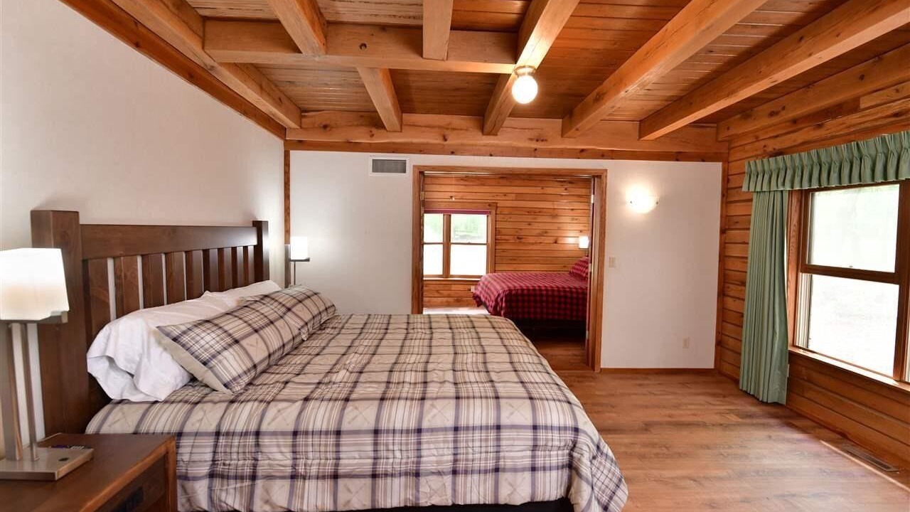 Photo of Bedroom in Lake Delton