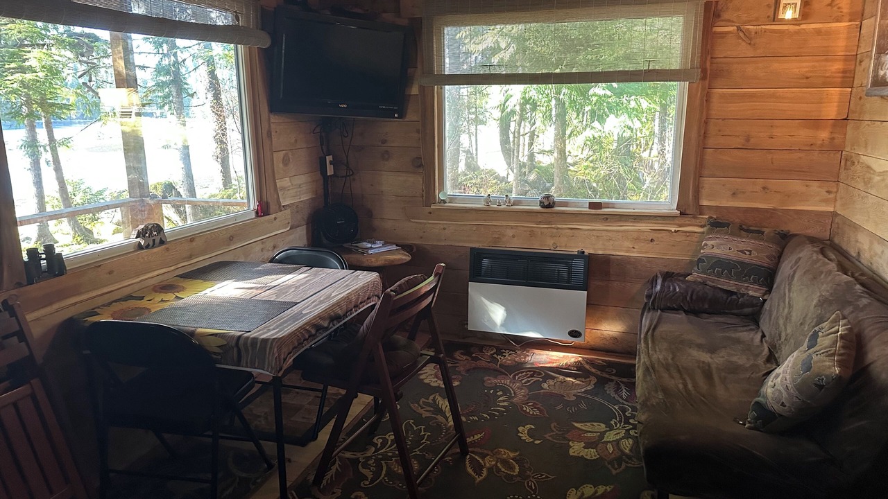 Photo of Livingroom in Prince of Wales Island