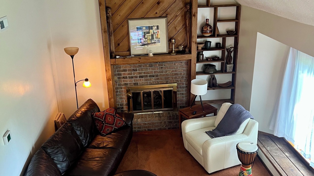 Photo of Livingroom in Lawrence