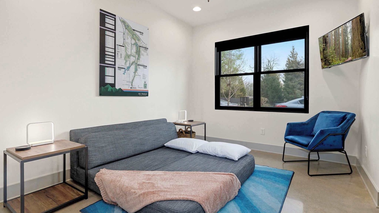 Photo of Livingroom in Downtown