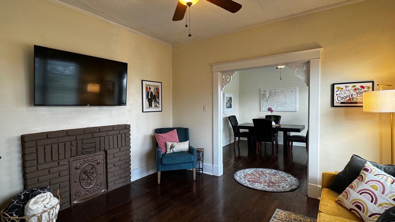 Photo of Livingroom in Cooper-Young Historic District