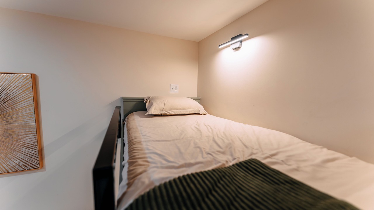 Photo of Bedroom in Shoals