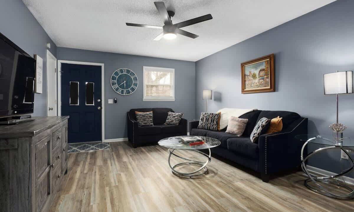 Photo of Livingroom in South Kansas City