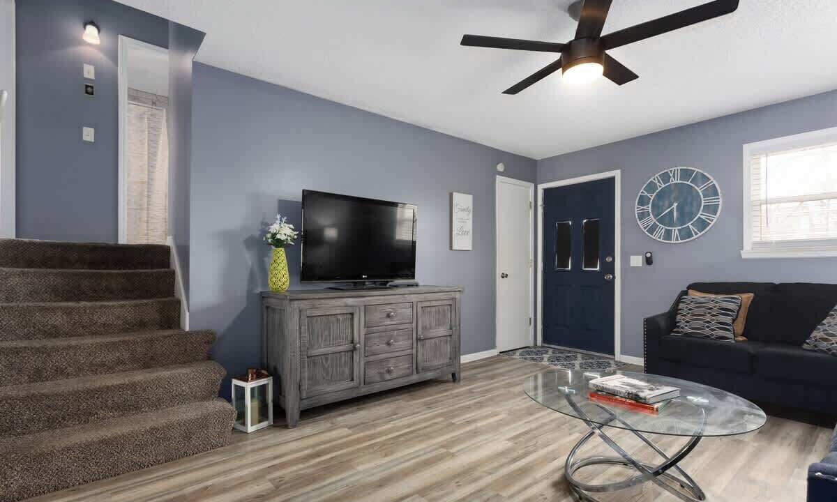 Photo of Livingroom in South Kansas City