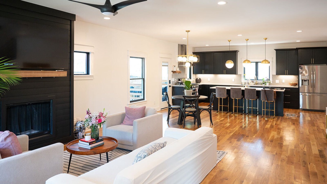 Photo of Livingroom in East Hill