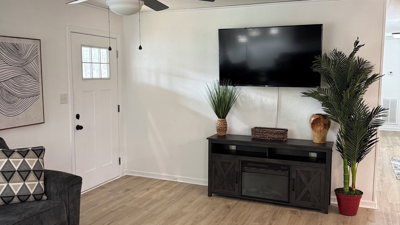 Photo of Livingroom in Spencer