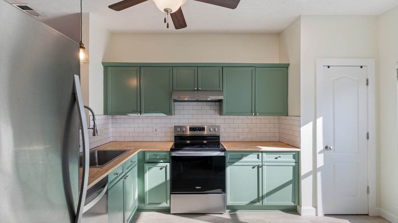 Photo of Kitchen in Hurwood Heights