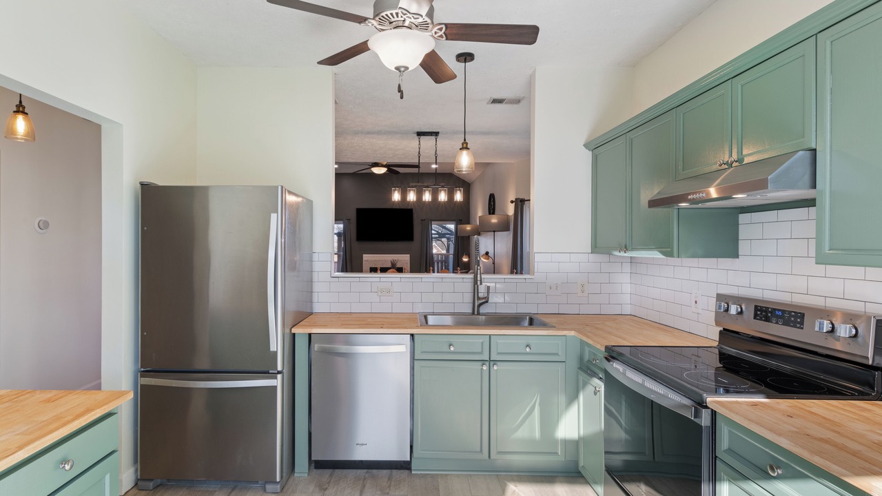 Photo of Kitchen in Hurwood Heights