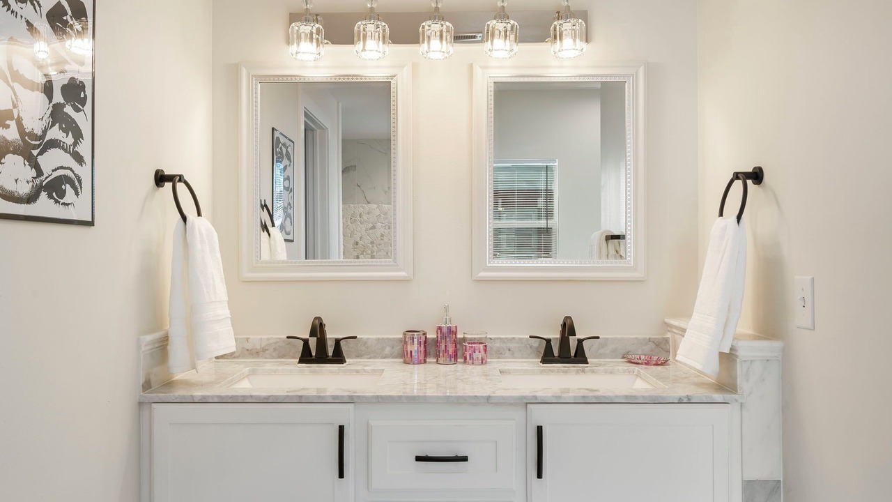 Photo of Bathroom in Midtown