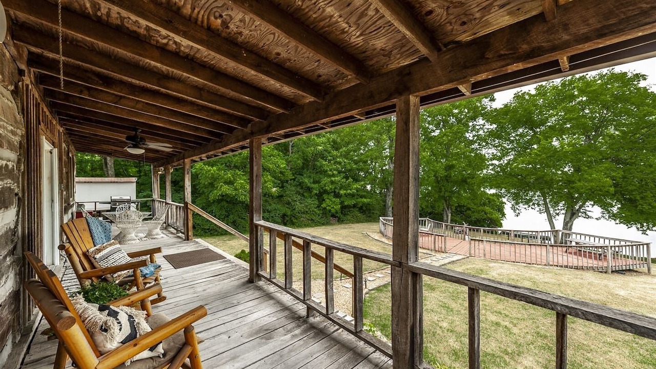 Photo of Patio Balcony in Gallatin