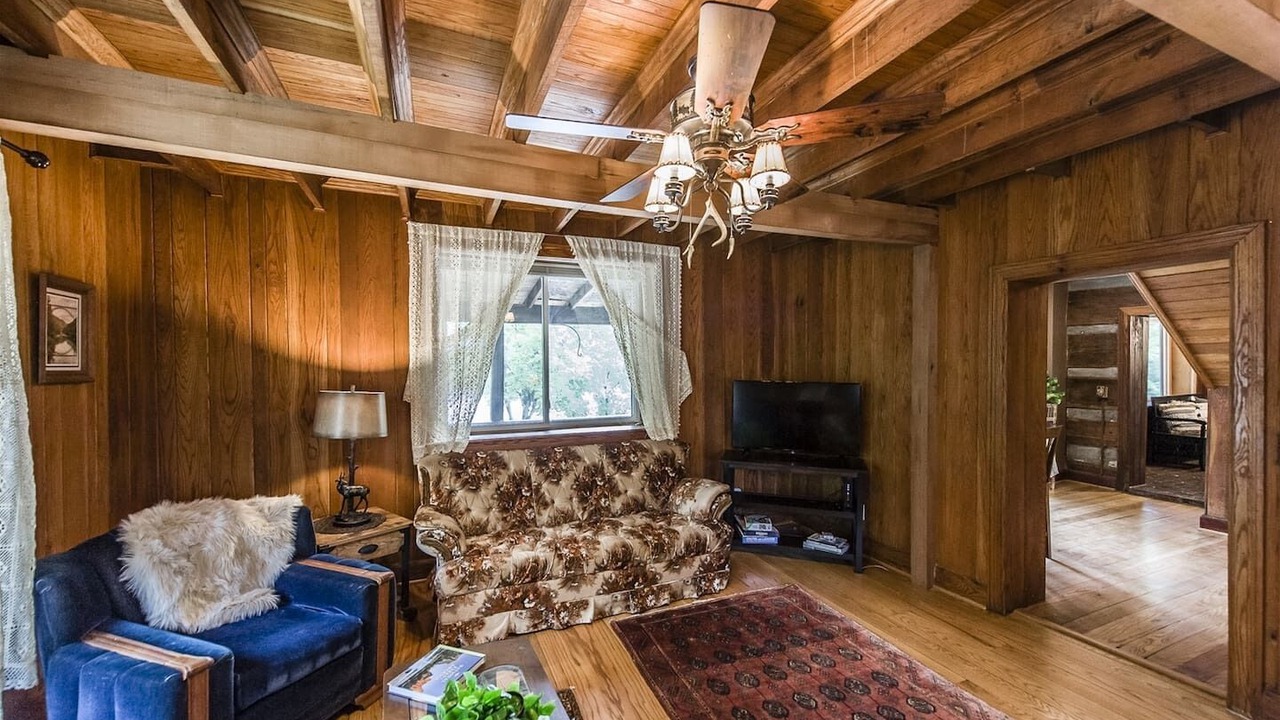 Photo of Livingroom in Gallatin
