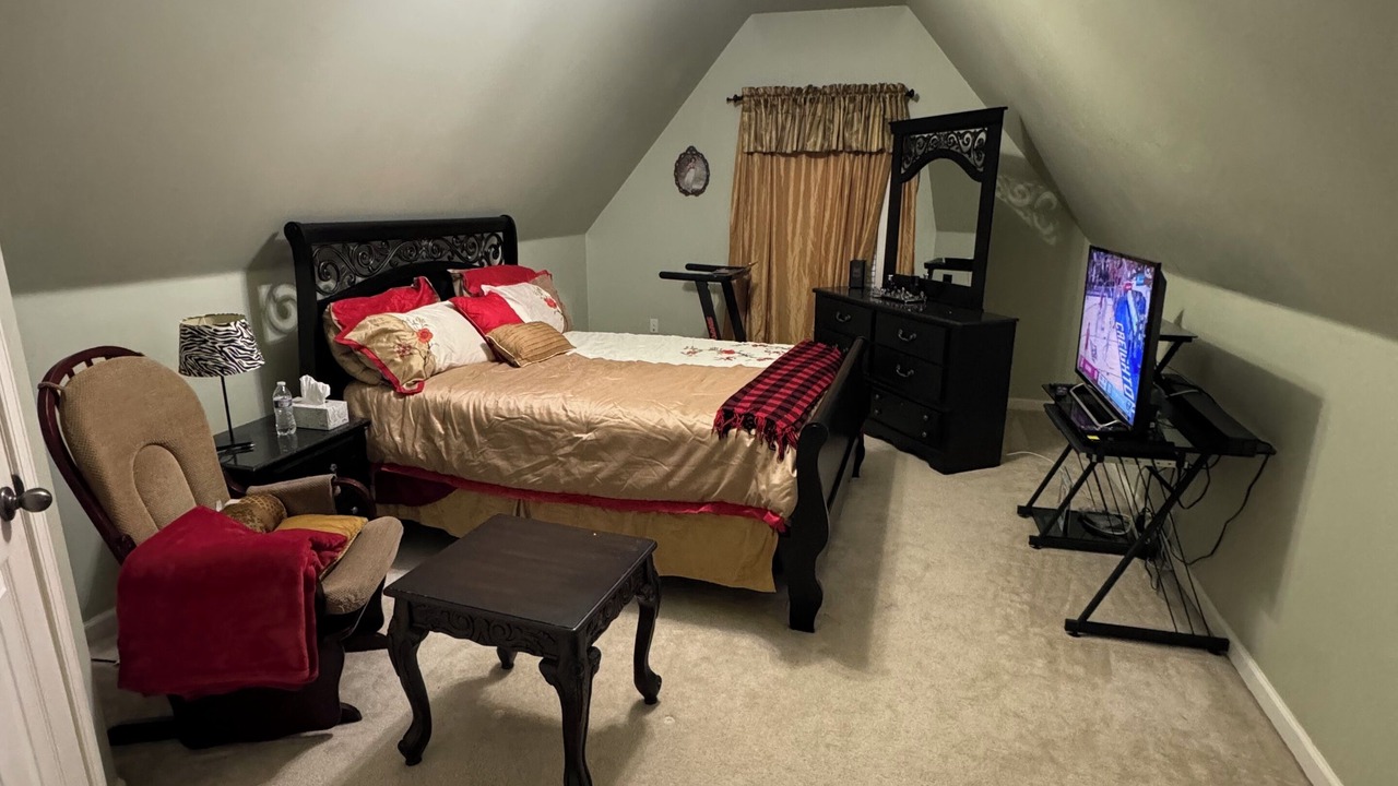 Photo of Bedroom in Gray's Creek