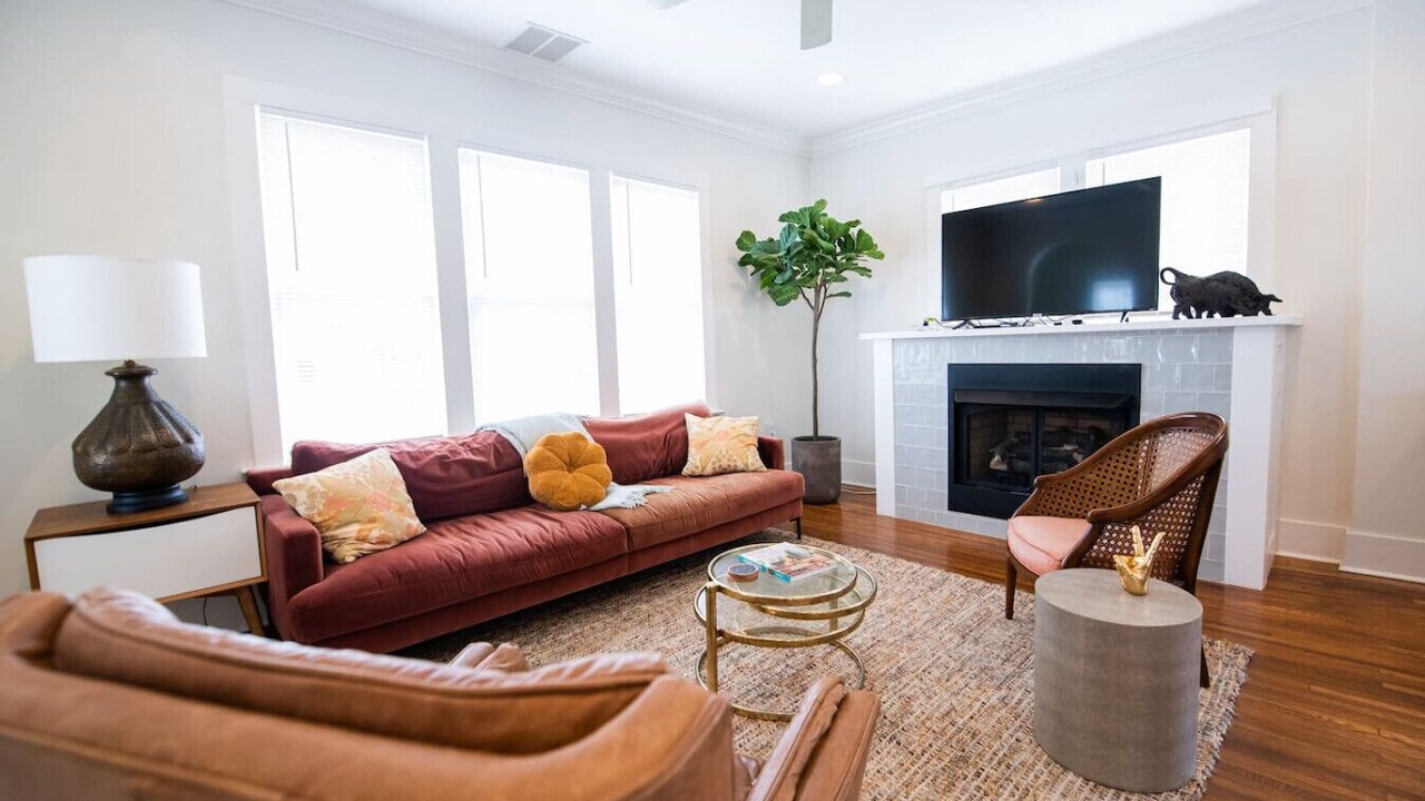 Photo of Livingroom in Capital View