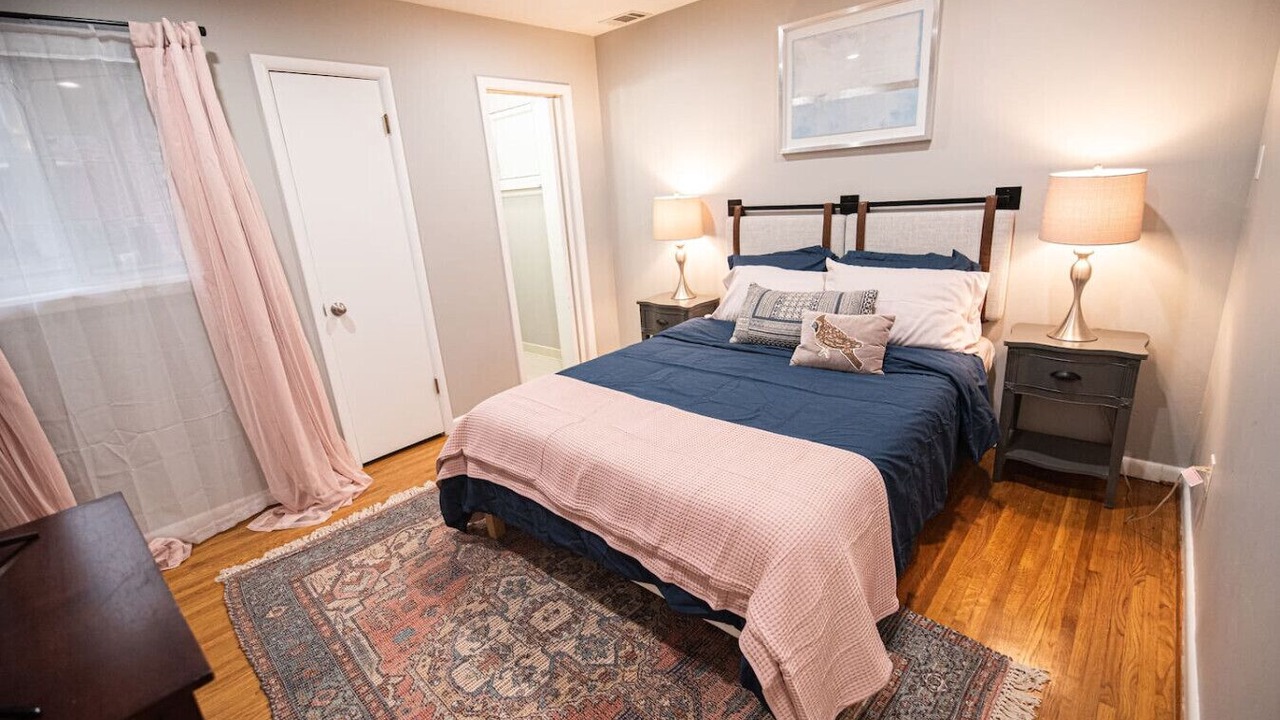 Photo of Bedroom in Midtown