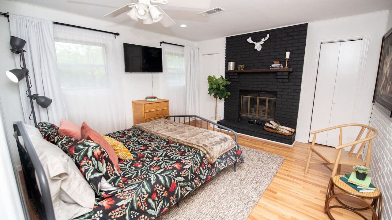 Photo of Bedroom in Midtown
