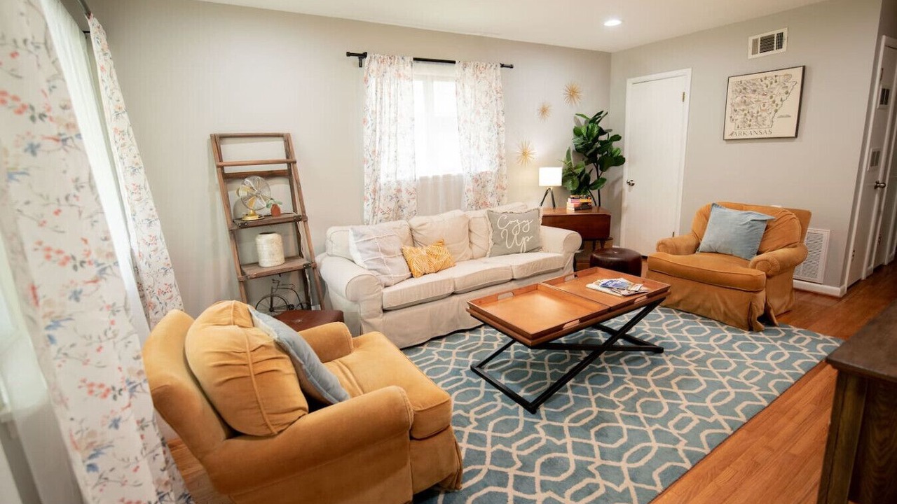 Photo of Livingroom in Midtown