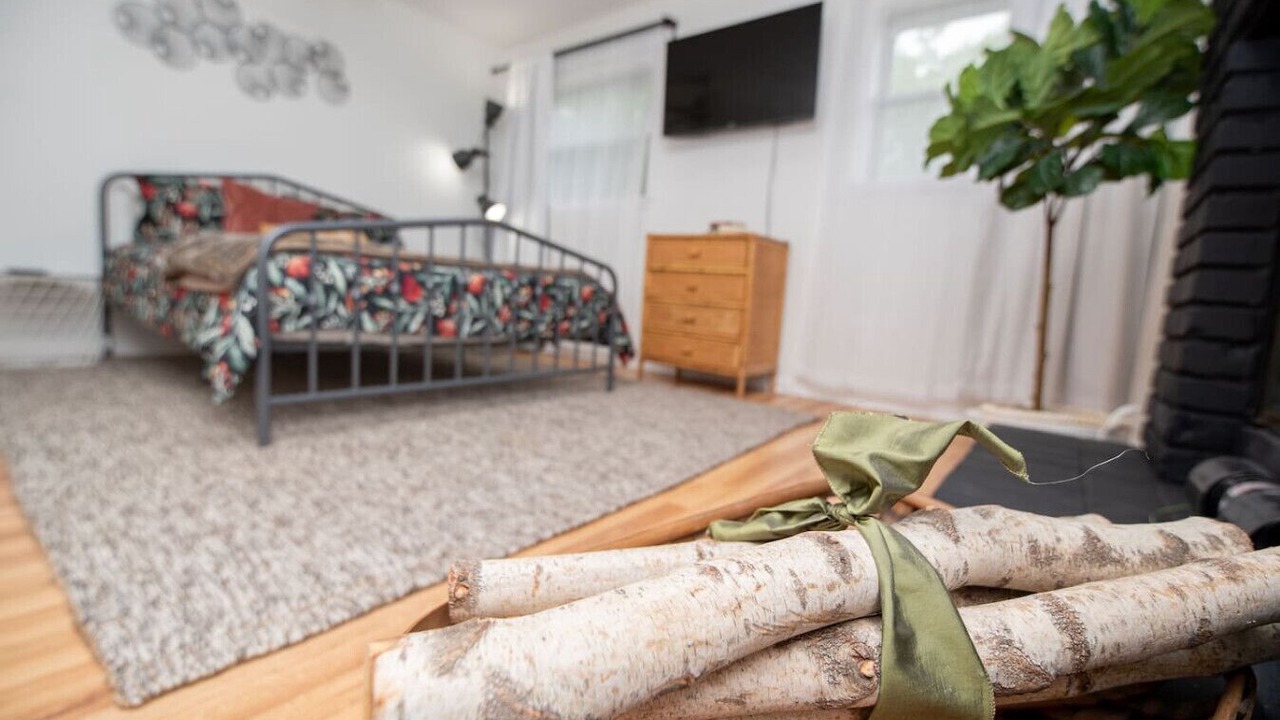 Photo of Bedroom in Midtown