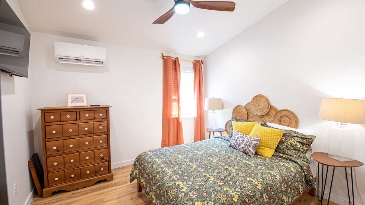 Photo of Bedroom in Midtown