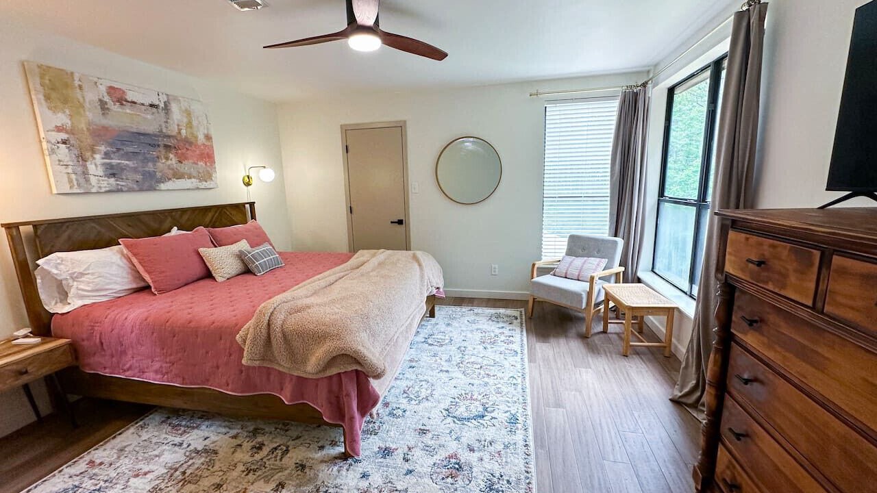 Photo of Bedroom in Ferndale