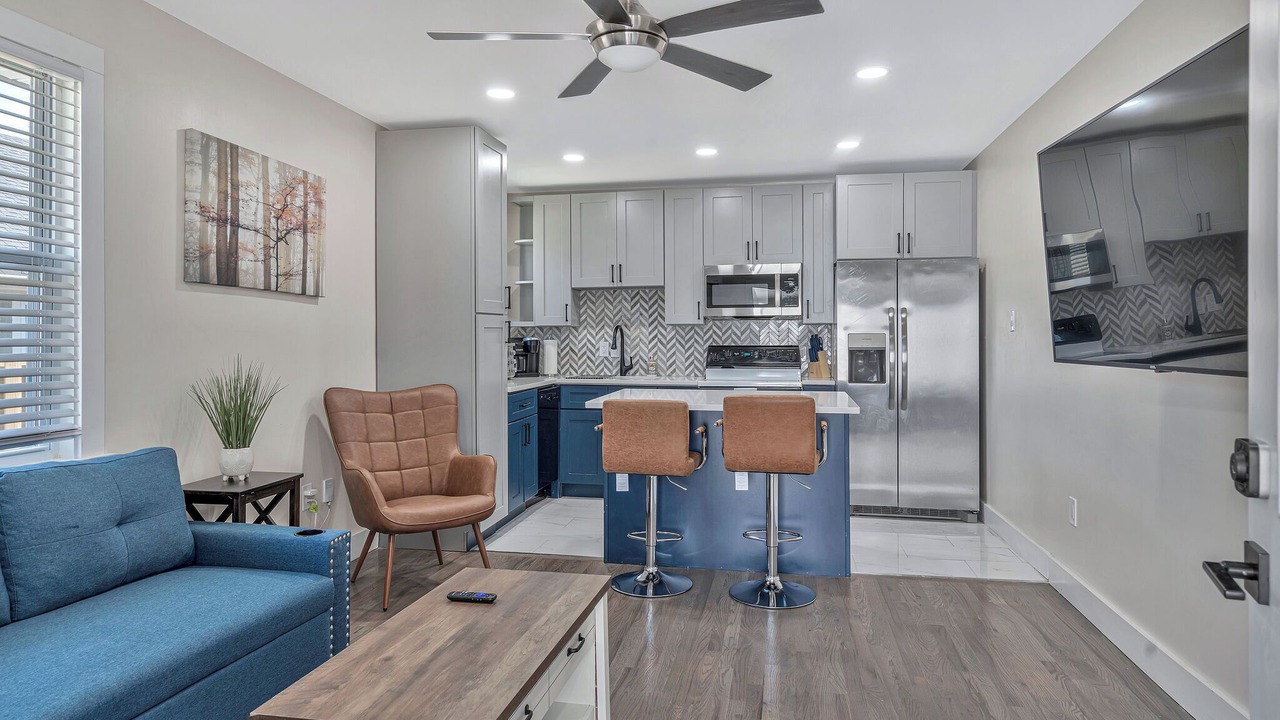 Photo of Livingroom in Urbandale Nations