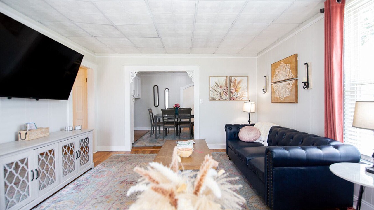 Photo of Livingroom in Capitol Hill