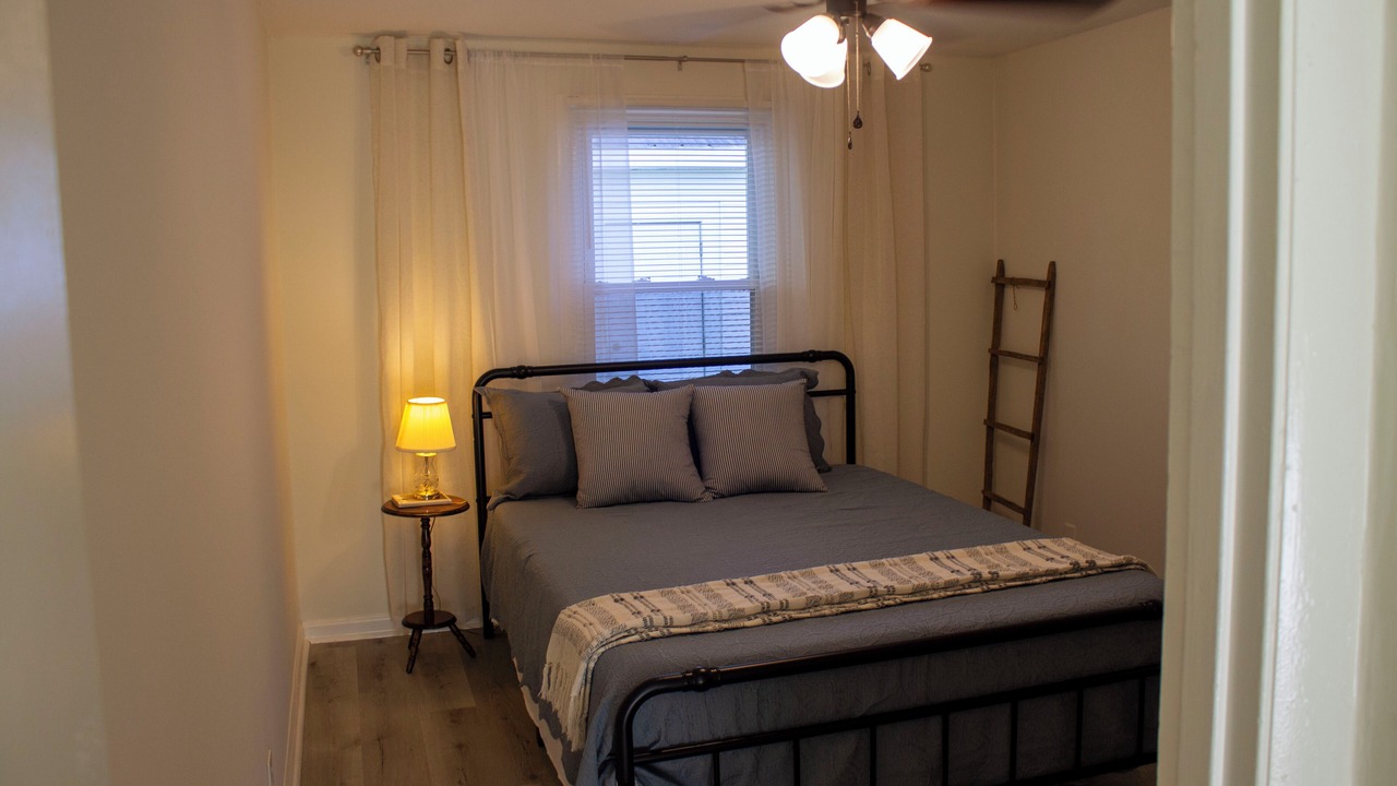Photo of Bedroom in Drake