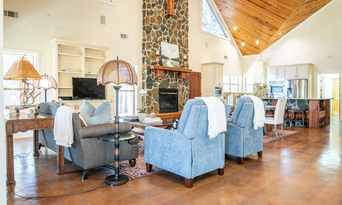 Photo of Livingroom in Lafayette County
