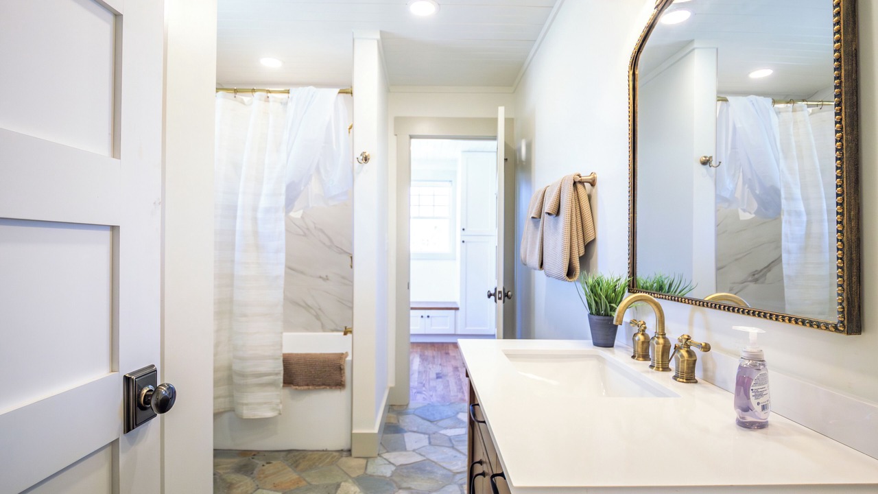 Photo of Bathroom in Maryville