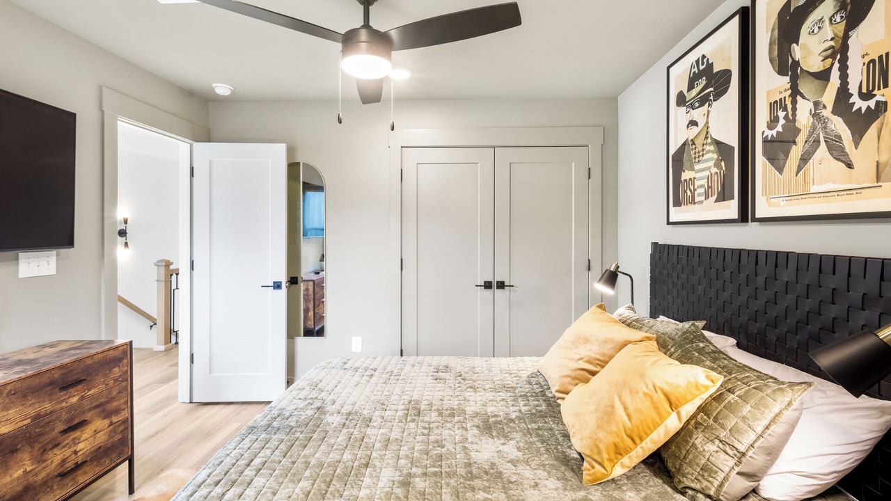 Photo of Bedroom in Inglewood