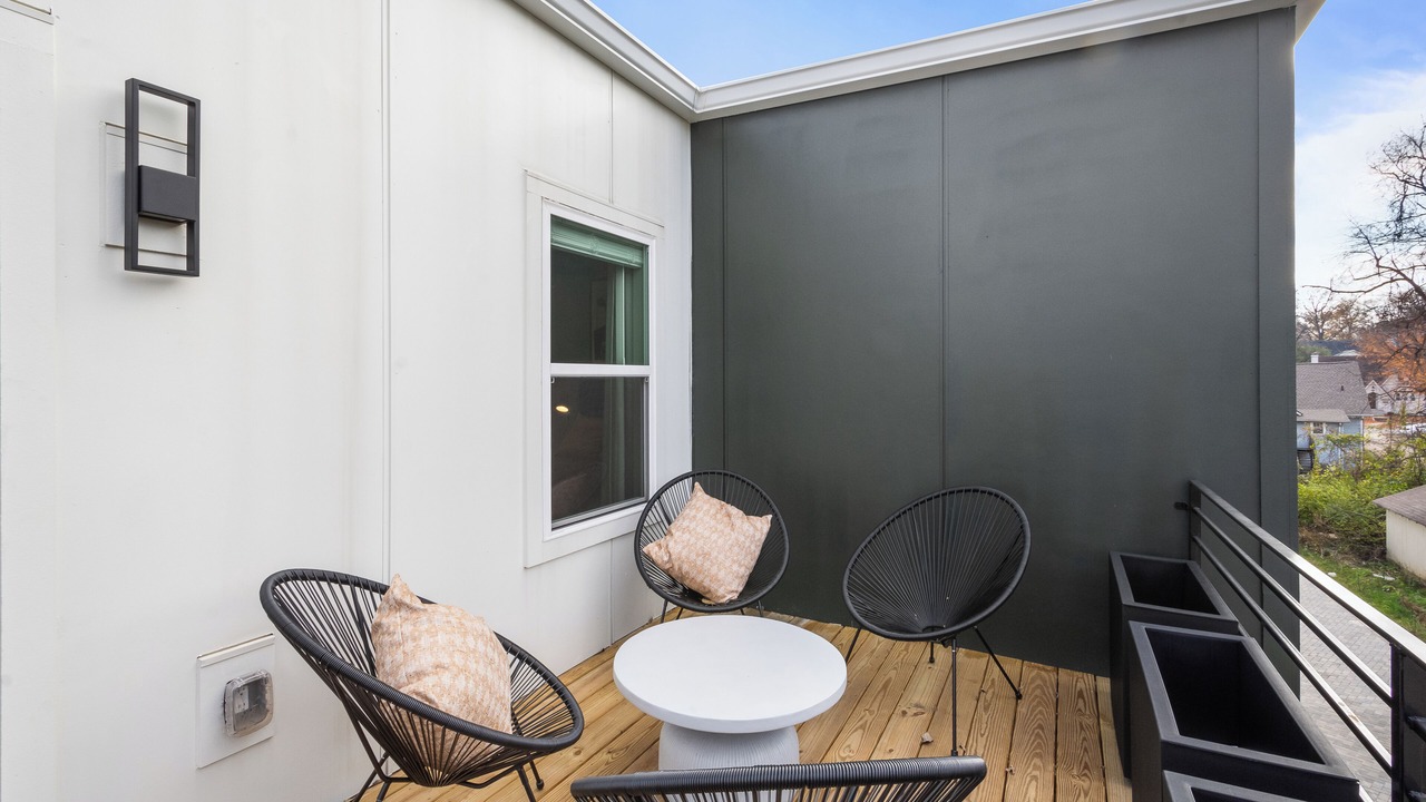 Photo of Patio Balcony in Inglewood