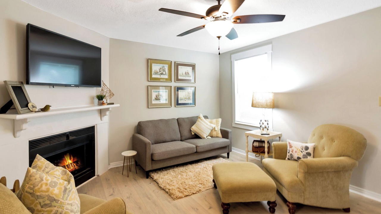 Photo of Livingroom in Clarksville
