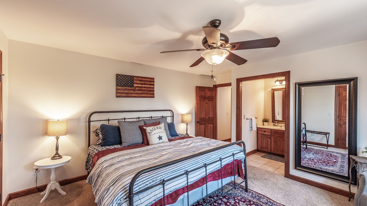 Photo of Bedroom in Hendersonville