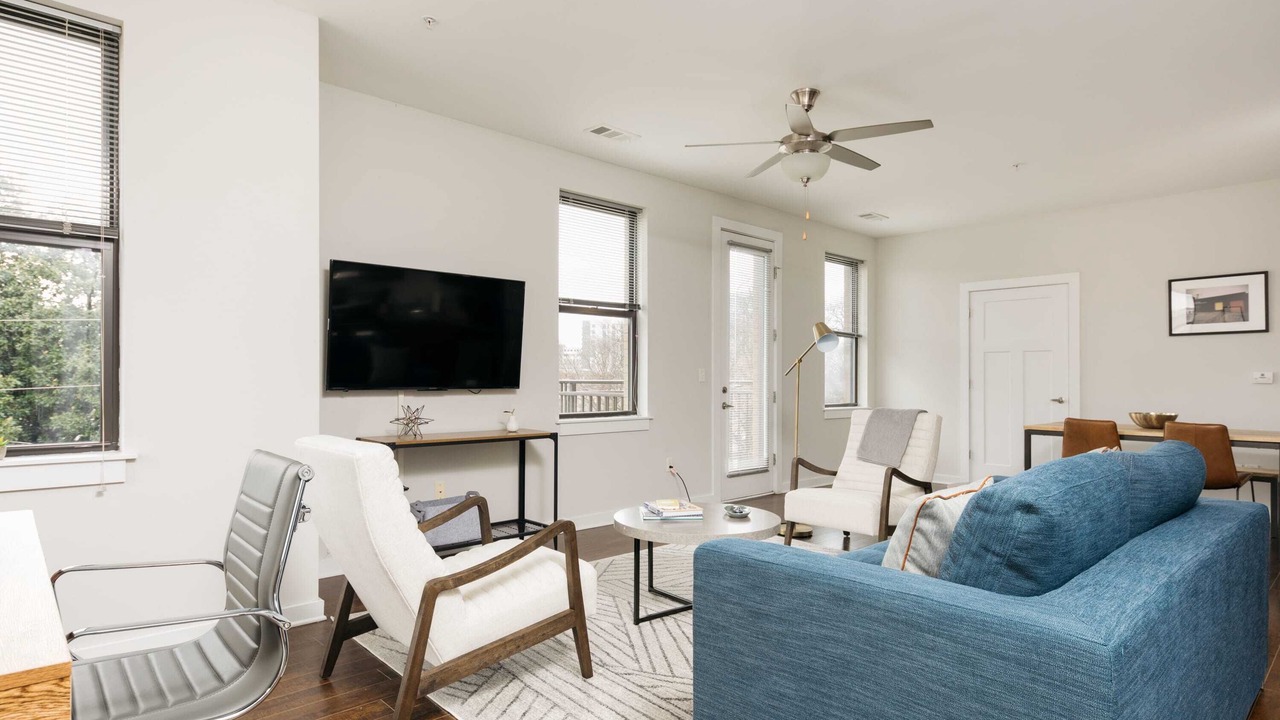 Photo of Livingroom in Hillsboro Village