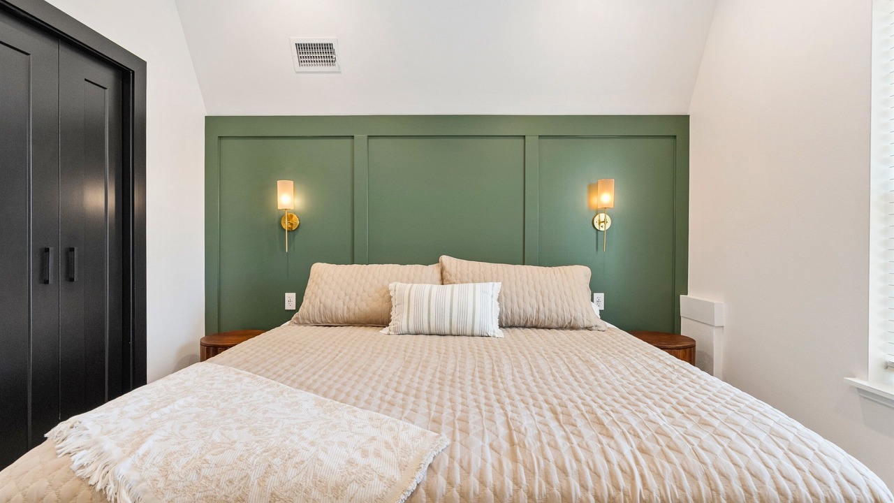 Photo of Bedroom in Mid America