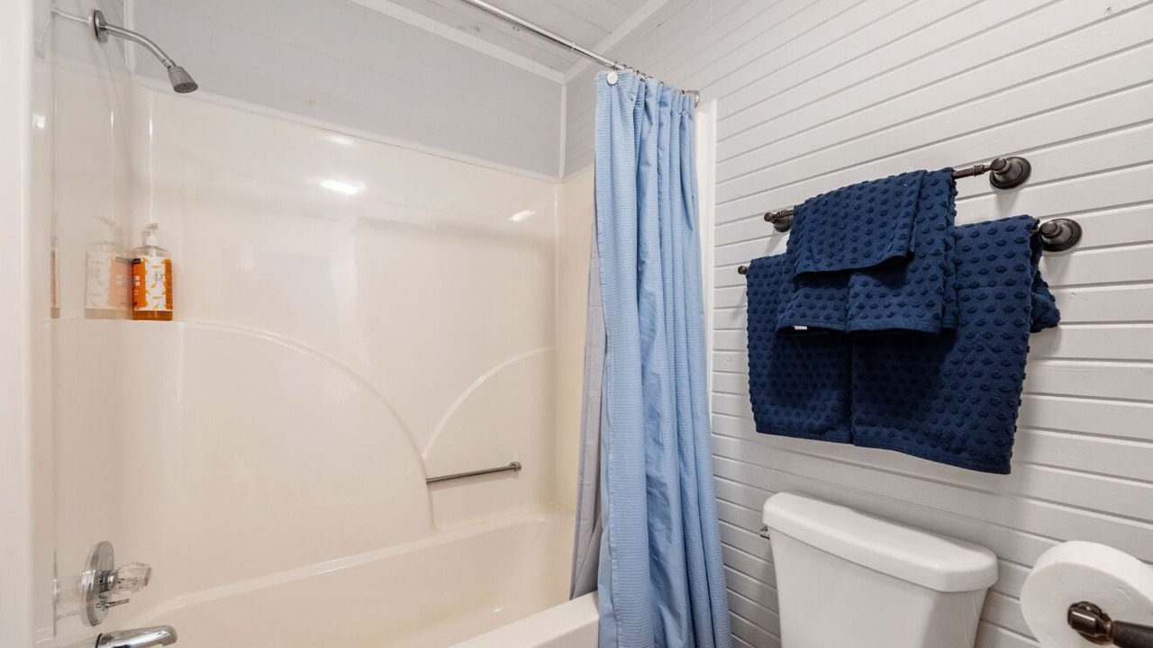 Photo of Bathroom in Morris Chapel