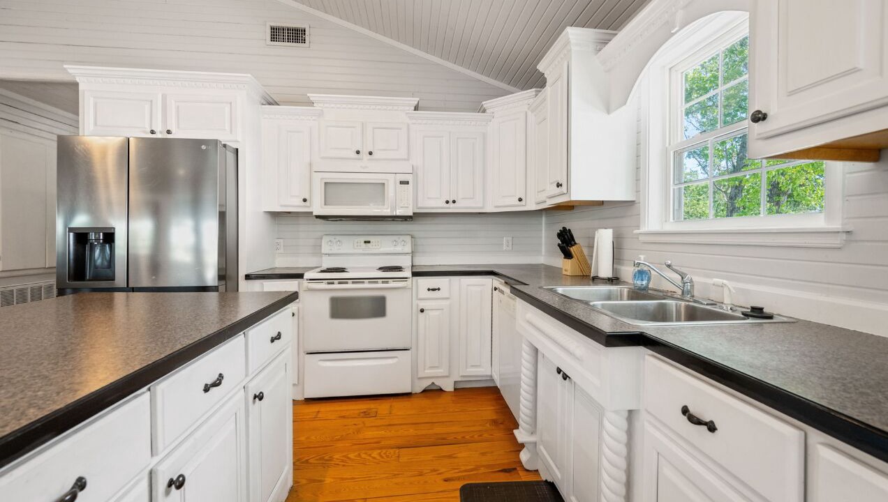 Photo of Kitchen in Morris Chapel