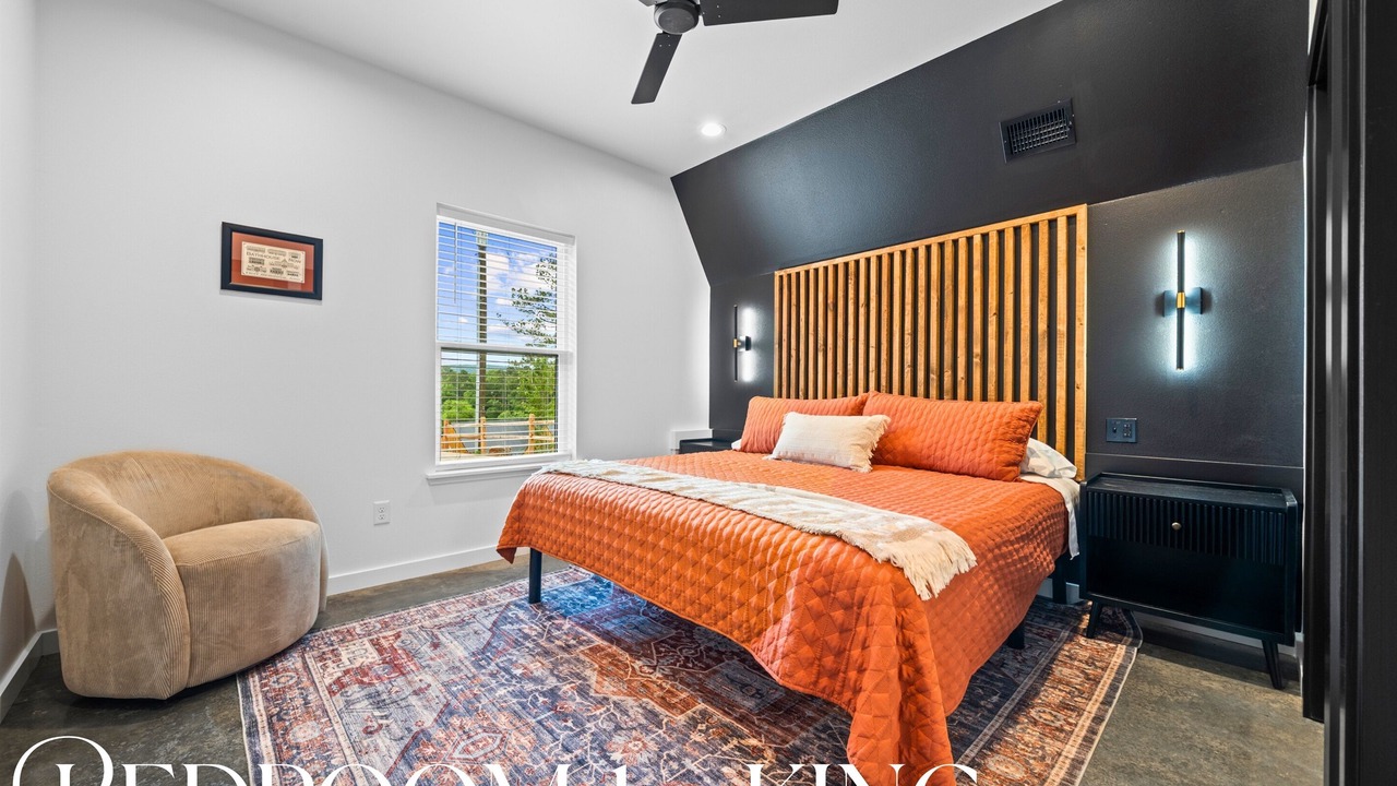 Photo of Bedroom in Mid America