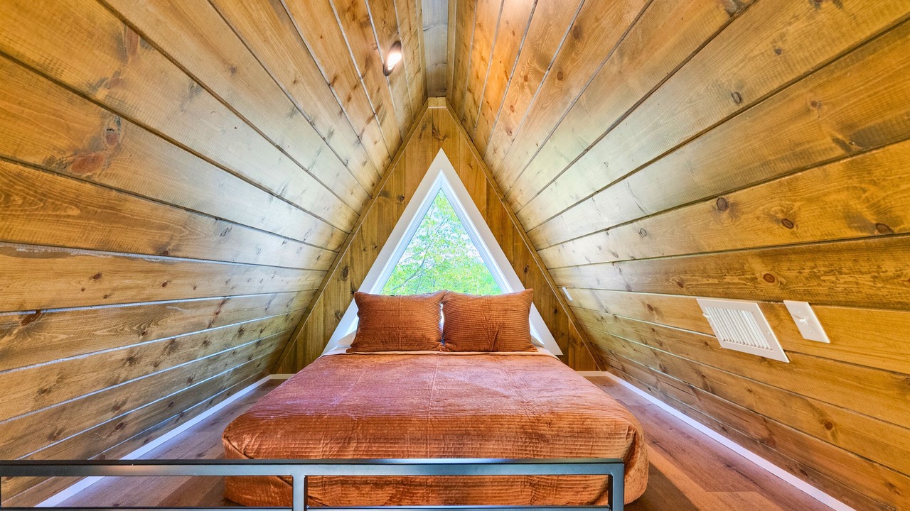 Photo of Bedroom in Mid America