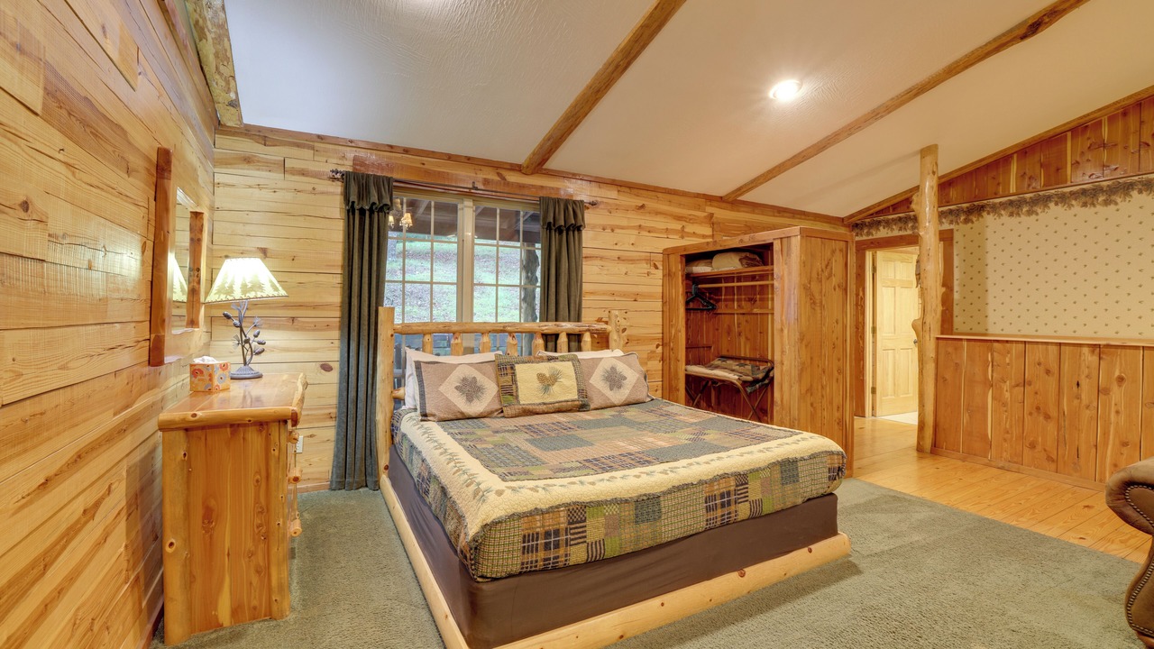 Photo of Bedroom in Sylvan Shores