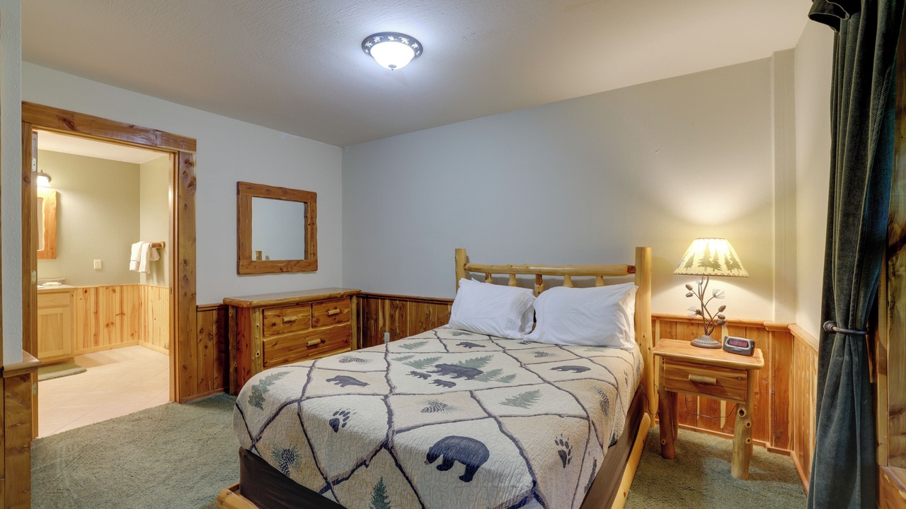 Photo of Bedroom in Sylvan Shores