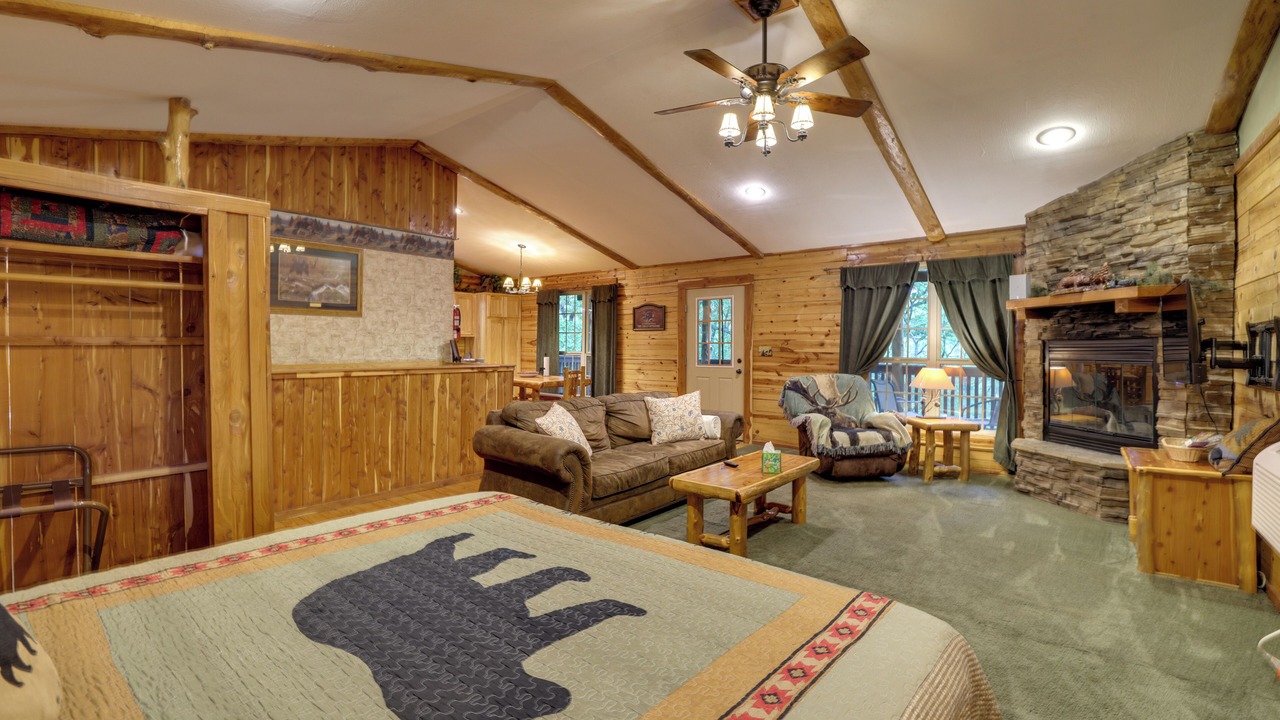 Photo of Bedroom in Sylvan Shores