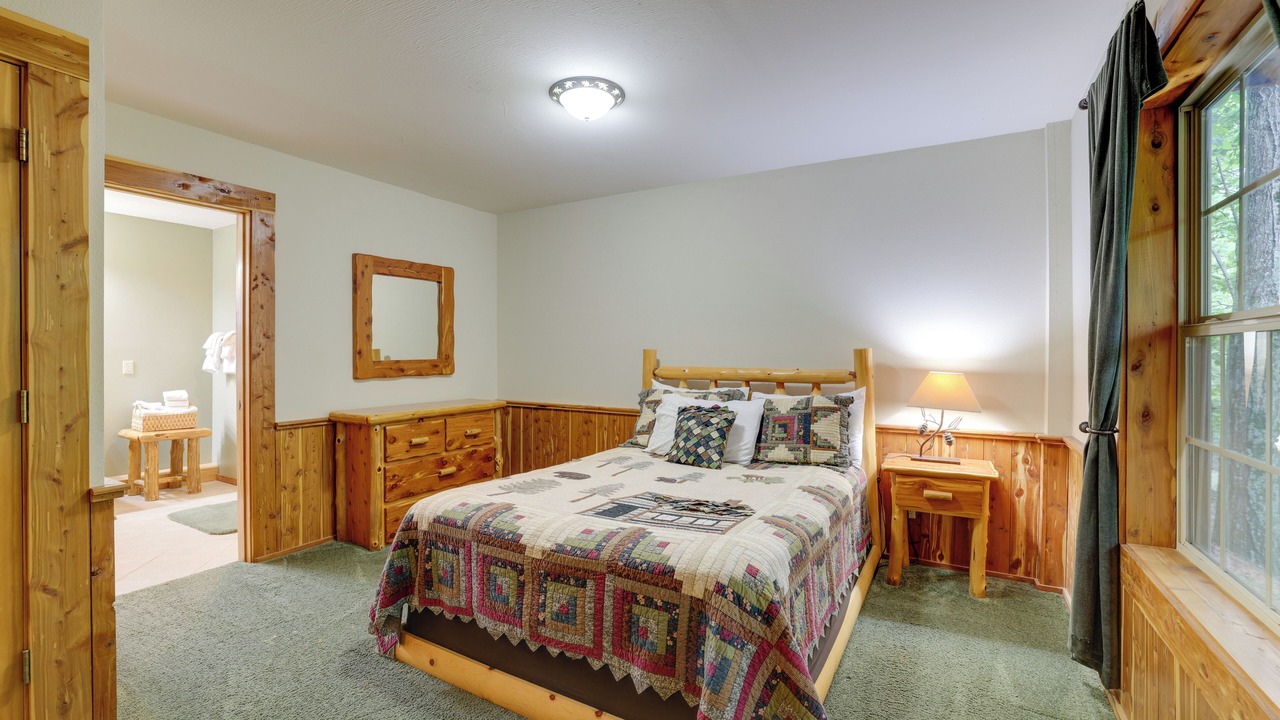 Photo of Bedroom in Sylvan Shores