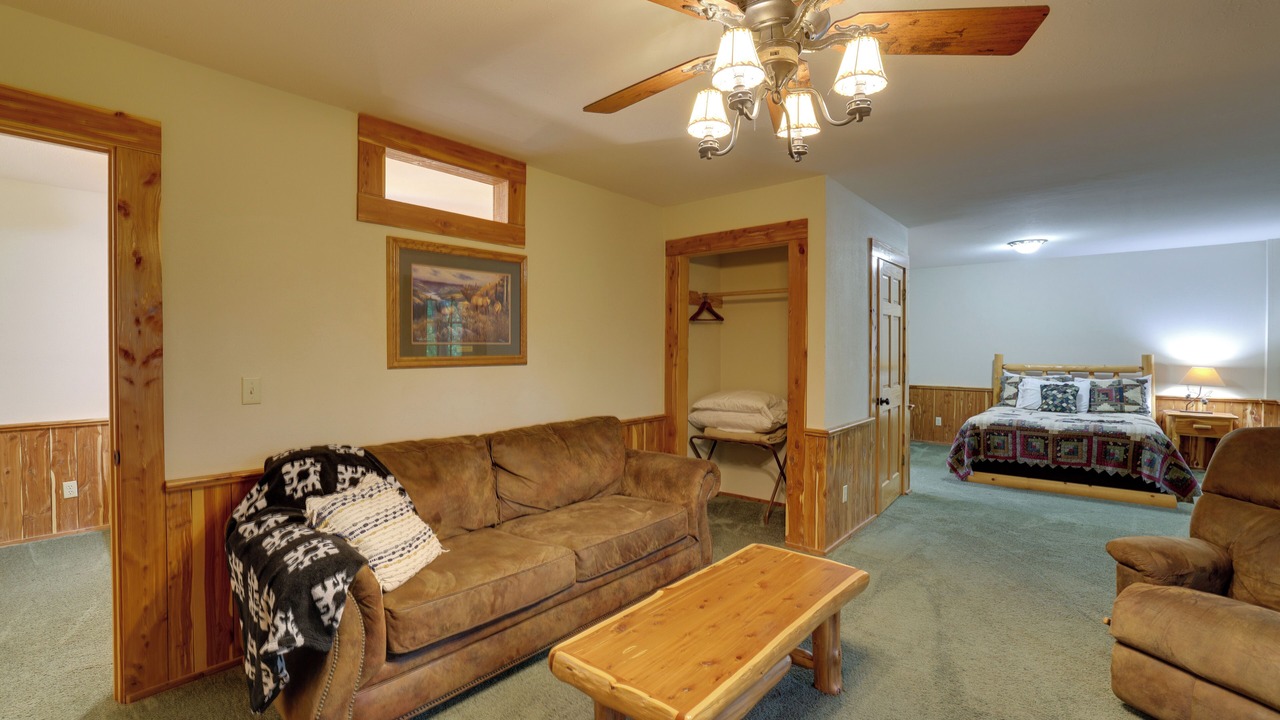 Photo of Livingroom in Sylvan Shores