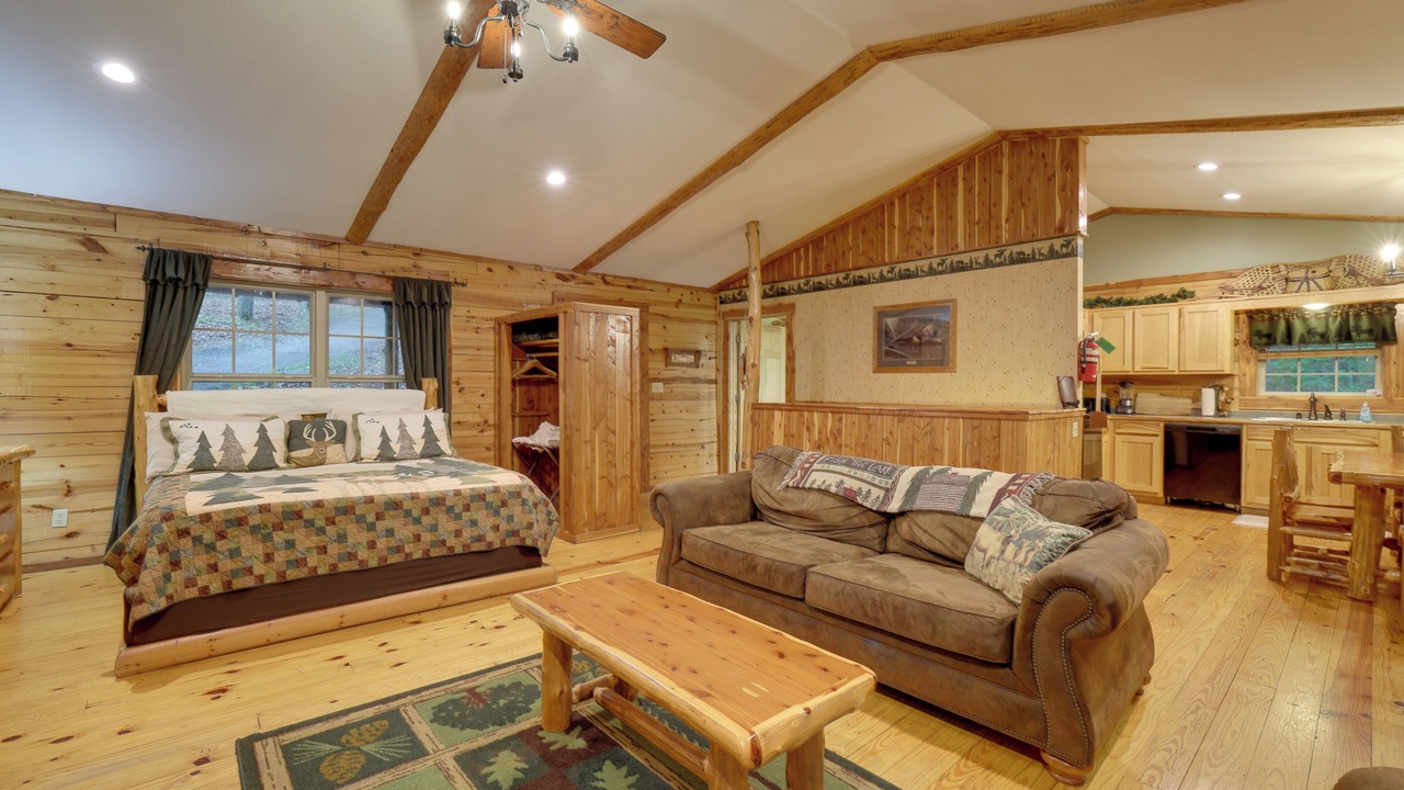 Photo of Bedroom in Sylvan Shores