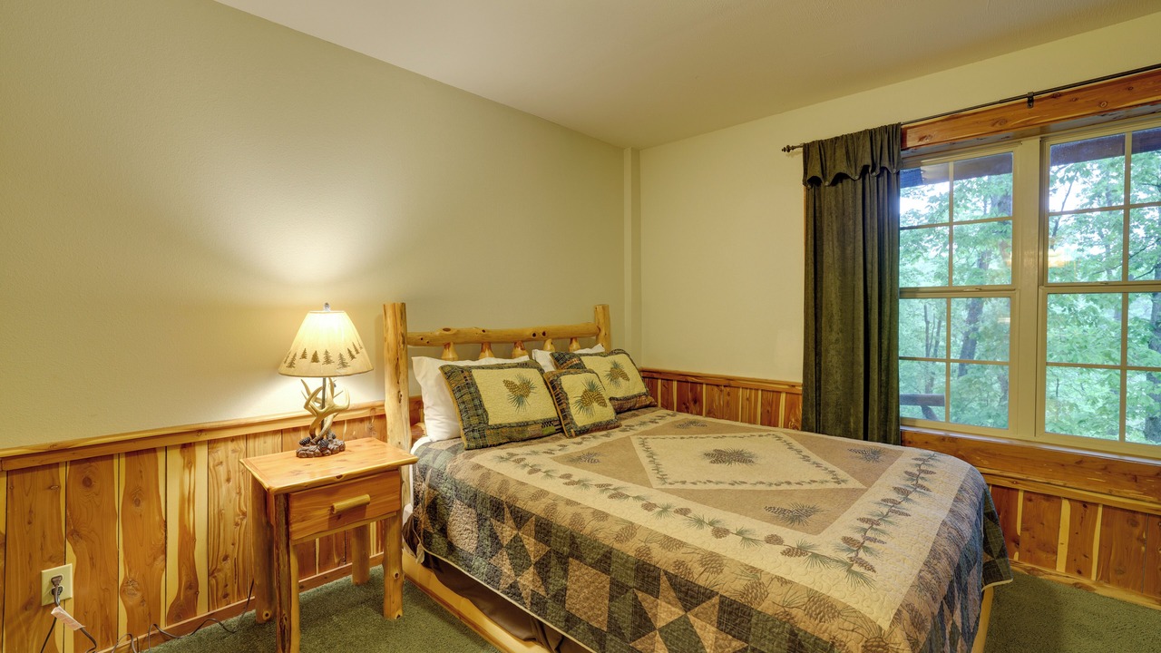 Photo of Bedroom in Sylvan Shores